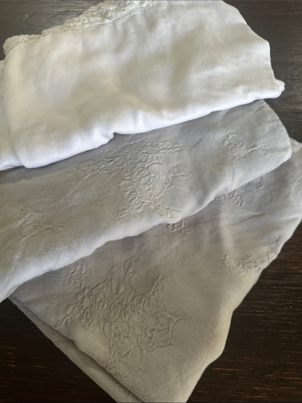 Bella Notte 3 pillow cases White and Light Gray Bedding